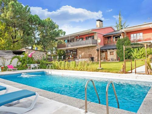 Rustic Apartment with garden, swimming pool and spa in Galapagar