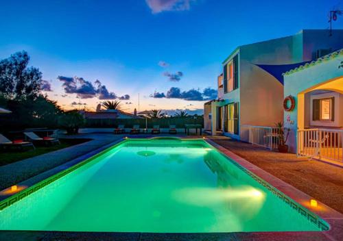 Villa Sargantana Negra