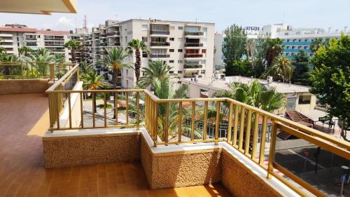 Salou, Amplio Apartamento a 50m de la Playa