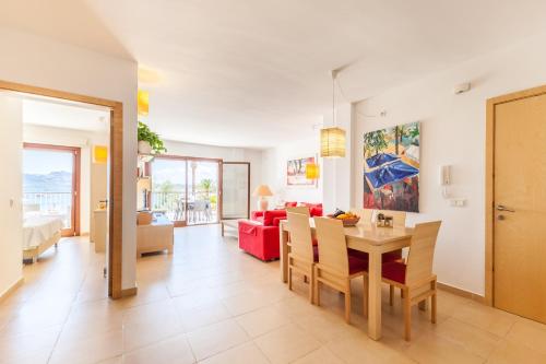 Seafront Apartment Iru