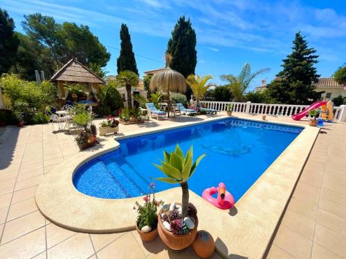 Villa Eva Asiana Guesthouse With Shared Pool Near The Beach