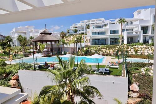 Siempre Mas Penthouse Atalaya Hills Golf Marbella 2 large bedrooms 4 guests