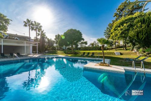 Sierra Park - 18 Newly Renovated Apartments with Pool, Gym, Jacuzzi and Padel