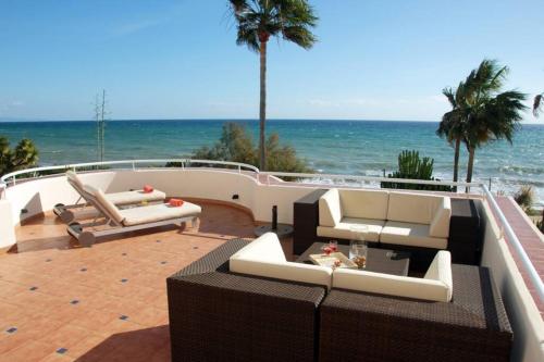 C6 Espectacular y moderno apartamento en primera línea - Estepona - Sinfonia del Mar