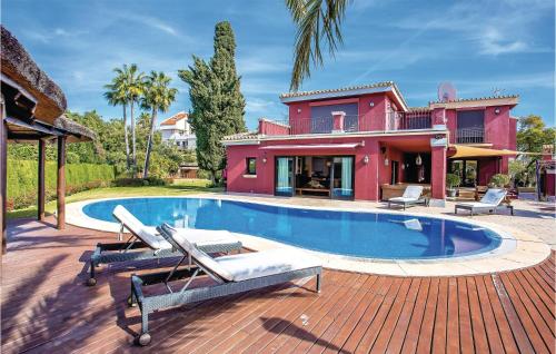 Six-Bedroom Holiday Home in Elviria