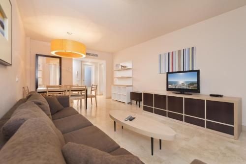 Spacious 3 bedrooms apartment