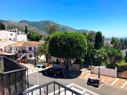 Spacious And Light Two Bedroom Apartment In Mijas!