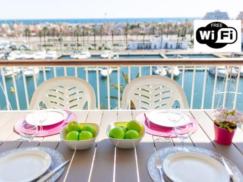 Spacious Apartment in Empuriabrava with Terrace