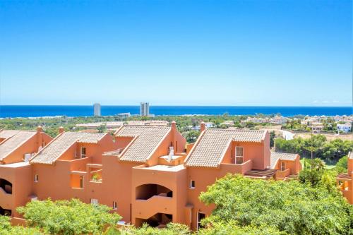 Spacious Sea View Apartment