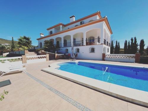 Spacious Villa in Málaga with Private Swimming Pool