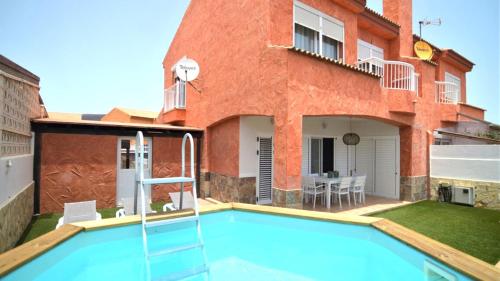 Family Villa Majorera - Wifi, Private Pool, Bbq & Sun Terrace - Suitable For Families By Holidays Home