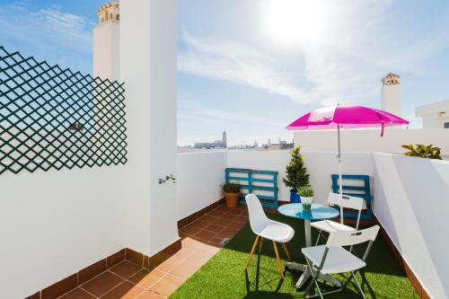 Studio with city view furnished terrace and wifi at Malaga