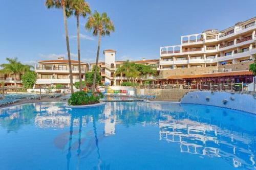 Nice apartment on the Golf Course by the beach