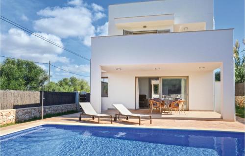 Two-Bedroom Holiday Home in Cala Llombards
