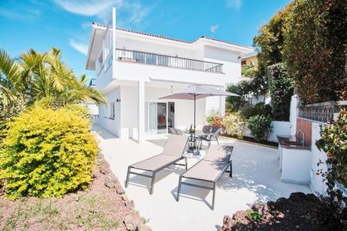 Stunning 1-Bed Apartment with incredible seaview