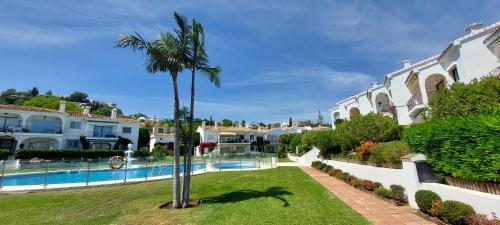 Refurbished 2-Bed Apartment in El Paraiso Alto