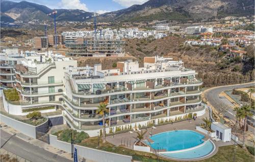 Stunning apartment in Fuengirola with Sauna, WiFi and 2 Bedrooms