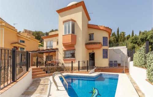Stunning home in Benalmádena with Outdoor swimming pool and 4 Bedrooms