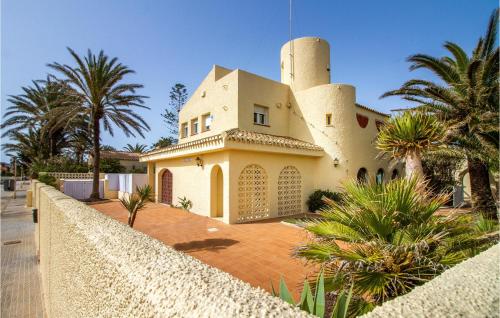 Stunning home in La Manga with WiFi, Outdoor swimming pool and 4 Bedrooms