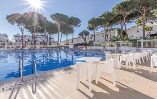 Stunning home in Marbella with Outdoor swimming pool, WiFi and 2 Bedrooms