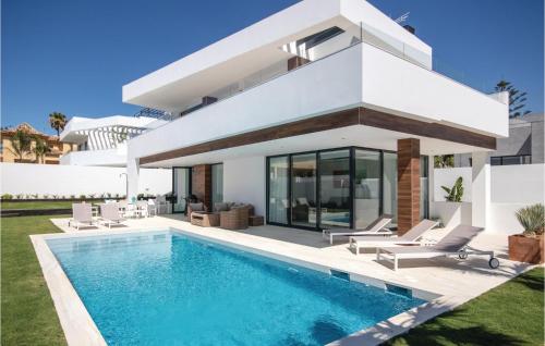 Stunning home in Nueva Andalucia w/ WiFi, Outdoor swimming pool and 5 Bedrooms