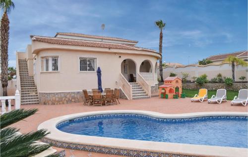 Stunning home in Rojales w/ Outdoor swimming pool, WiFi and 4 Bedrooms