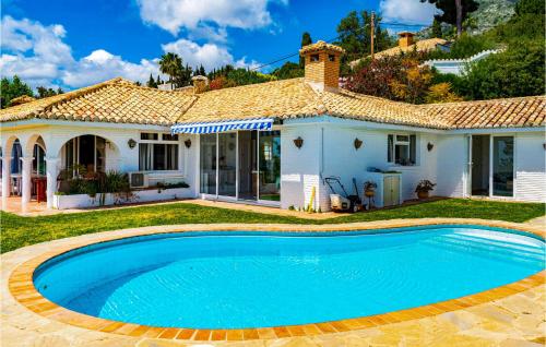 Stunning home in Urbanización La Capell with Outdoor swimming pool, Heated swimming pool and 5 Bedrooms