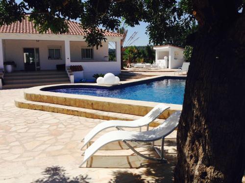Stylish Villa with private pool and mountain view