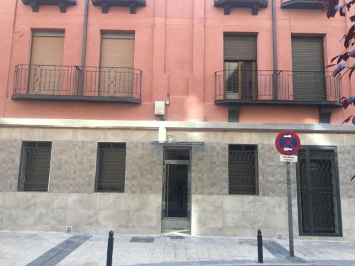 Lf Habitación Familiar Grande Con Balcón 2ª Pt Sin Ascensor