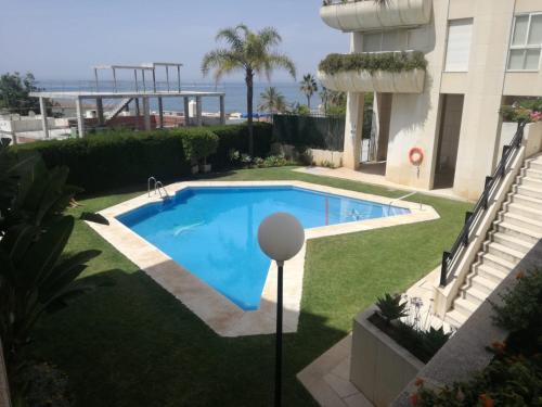 Suitur apartamento con piscina en marbella playa