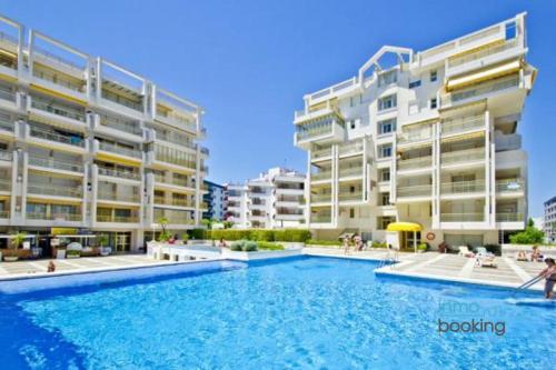 Sun Beach Novelty Salou, climatizado, piscina, playa y Wifi