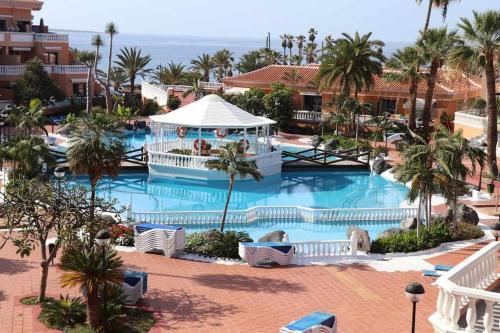 B123 Tenerife Royal Gardens Studio sleeps 4