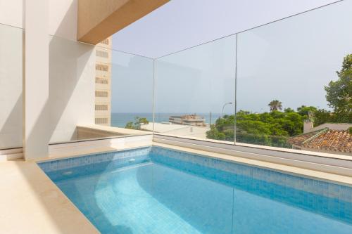 Terraza del Mar: Apartamento con terraza y piscina