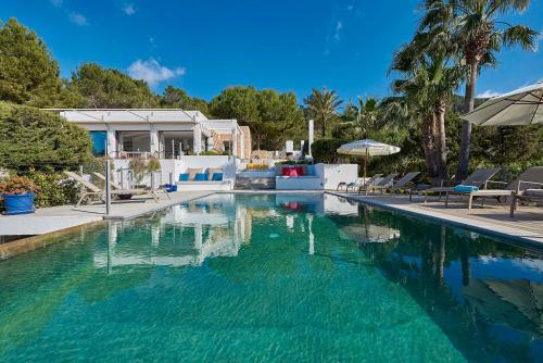 The Ultimate 5 Star Luxury Villa with Private Pool, Ibiza Villa 1009