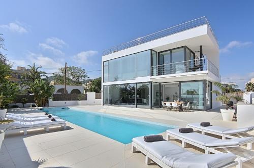 The Ultimate 5 Star Luxury Villa with Sea Views, Ibiza Villa 1023