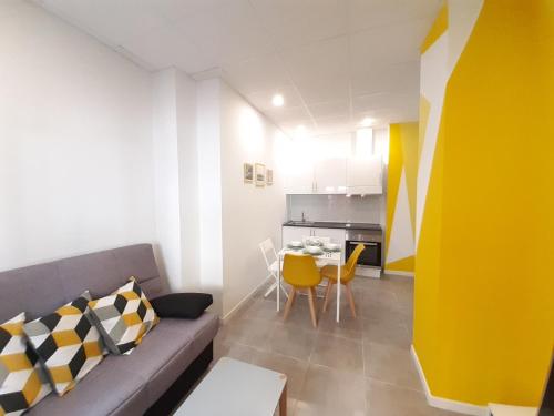 The Yellow Corner Apartment