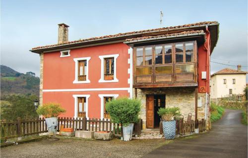 Three-Bedroom Holiday Home in El Cueto