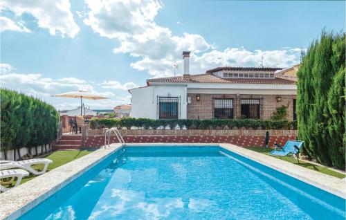 Three-Bedroom Holiday Home in Hornachuelos