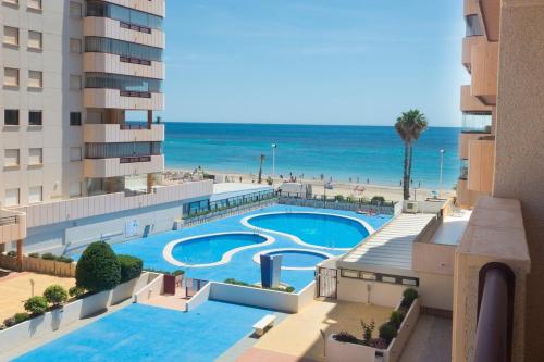 Topaz with sea views on the beachfront in Calpe