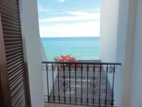 Townhouse with private Jacuzzi and sea view, Carabeo / Parador area