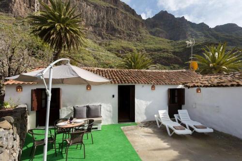 Traditional Canary Cottage in Masca