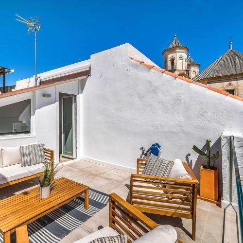 Superb private House in the Heart of Málaga, with sunny rooftop