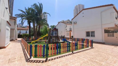 Two Bedroom Townhouse Bungalow In A Secure Complex In Benidorm Free Wifi