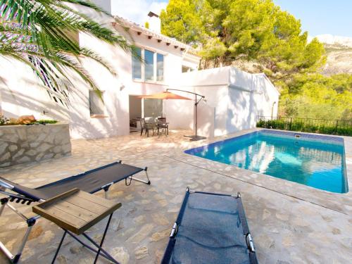 Urbane Holiday Home in Altea with Private Swimming Pool