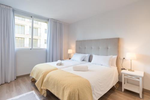 Urbe10 Premium Atarazanas 4 Bedrooms Apartment