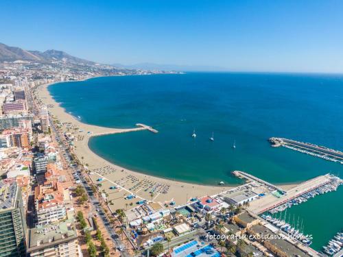 Vacaciones En La Playa De Fuengirola