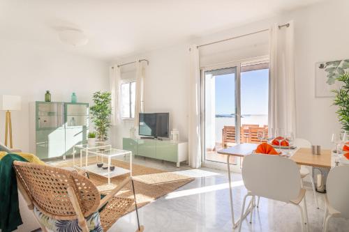 2266-Amazing newly furnished apt,on golf, sea view