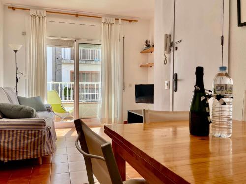 Vilanova Apartment Near The Beach By Hlclub Hutb-17030