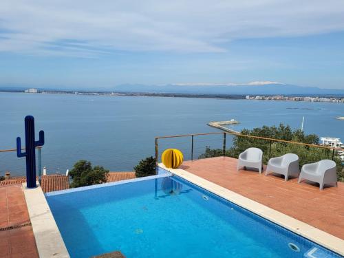 Villa Alco en Roses con vistas preciosas del mar