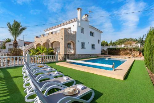 Villa Caleta - Plusholidays